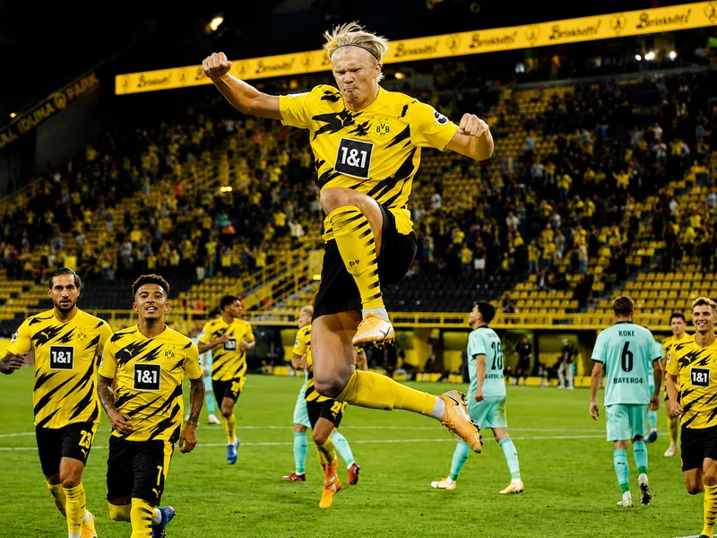 Haaland gia nhập Borussia Dortmund khi chưa tròn 20 tuổi và nhanh chóng trở thành một trong những tiền đạo trẻ đáng chú ý nhất Bundesliga.
